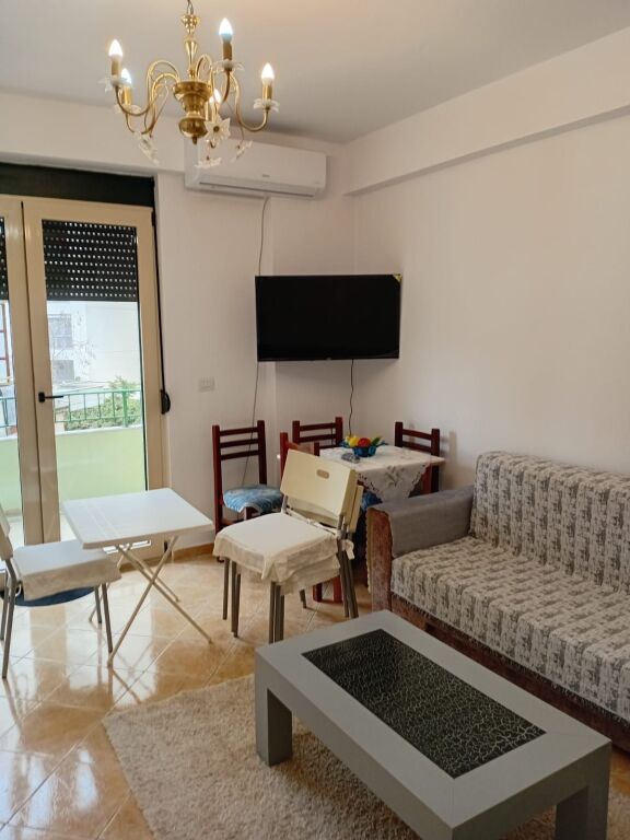 Apartament me qera