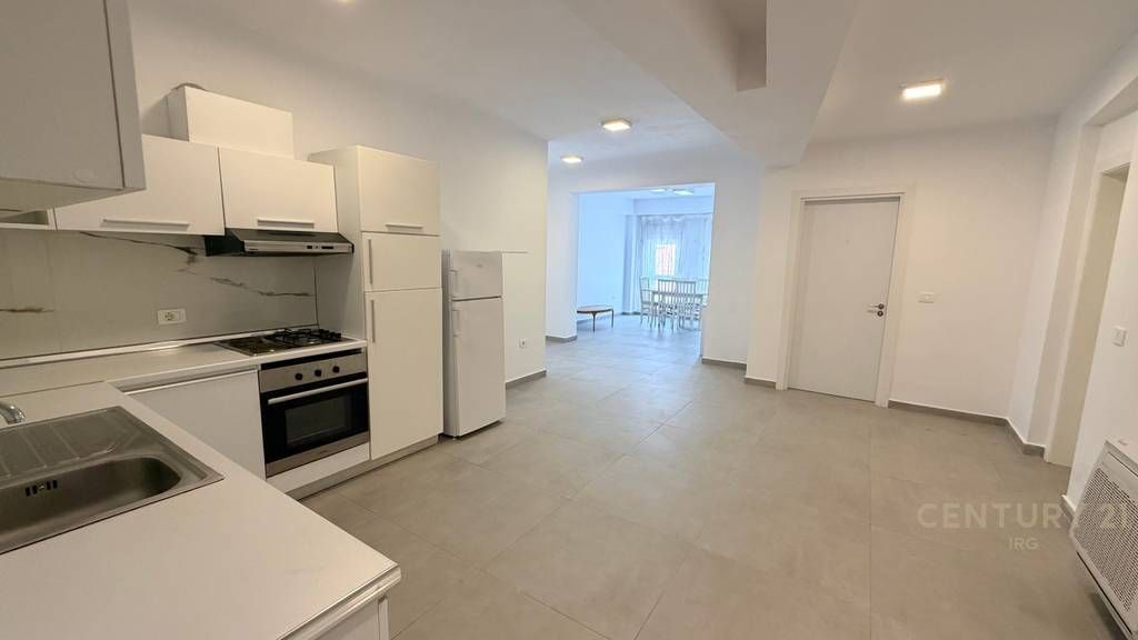 Shitet Apartament 2+1 tek Rezidenca Kodra e Diellit 1