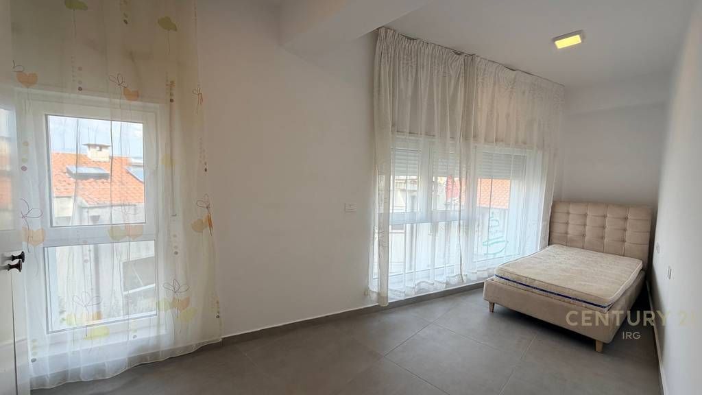 Shitet Apartament 2+1 tek Rezidenca Kodra e Diellit 1