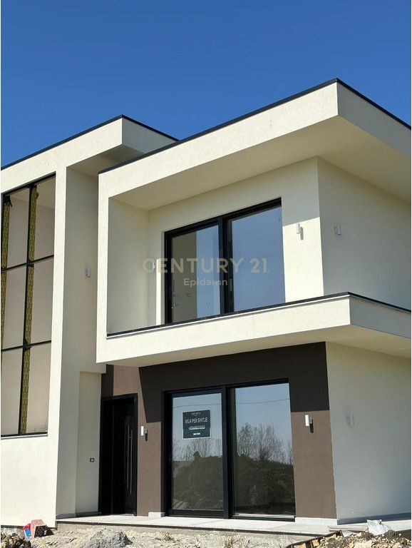 EKSLUZIVE! SHITET VILE INDIVIDUALE ME PISHINE NE GJIRIN E LALZIT! 340.000€