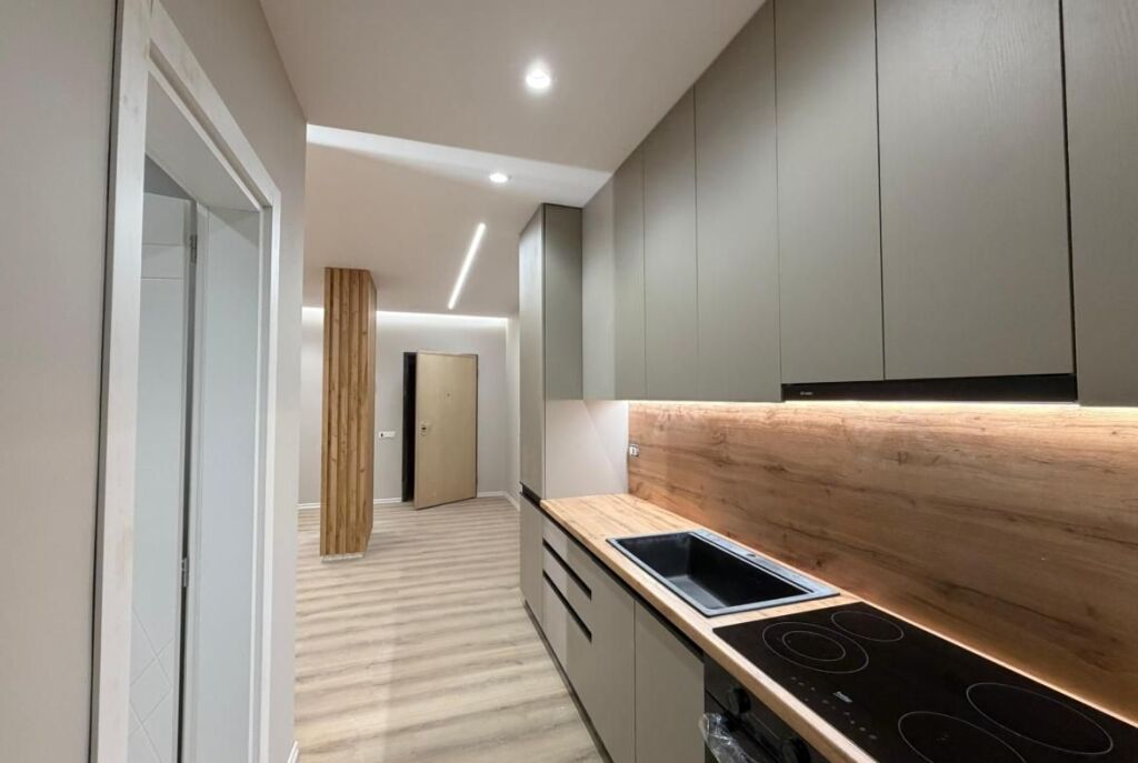 Tek Diplomati Ne Vlore, Shitet Garsoniere I Sapo Investuar!