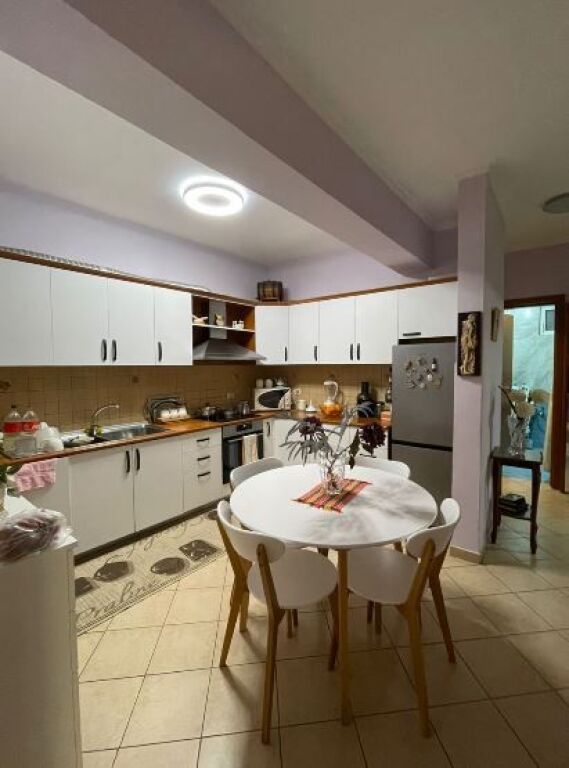 📌Jepet me qira apartament 2+1+2 pranë Garden Building