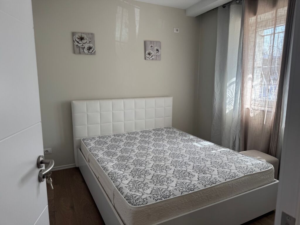 Apartament 2+1 me qira perballe Maternitetit te Ri!