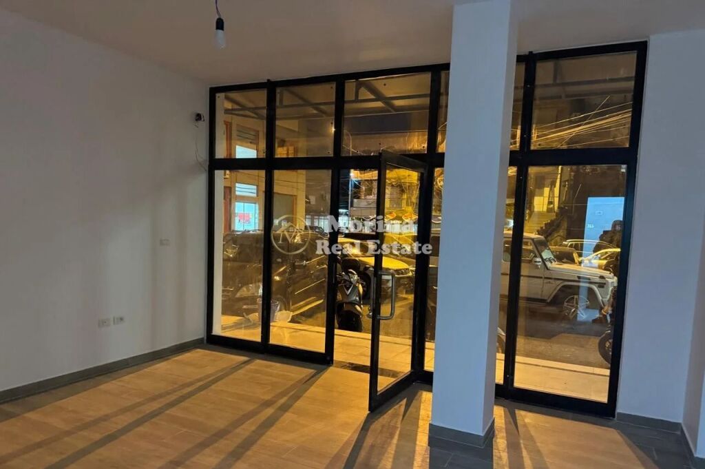 Qera | Ambjent Biznesi | Rruga Pjetër Bogdani | 450 €/muaj