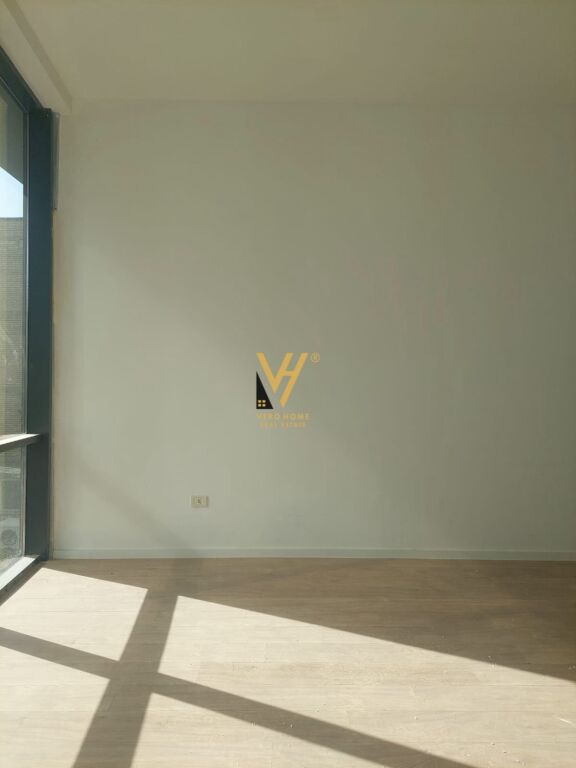 OFFICE 40 M2 FOR RENT AT MINE PEZA 800 EURO