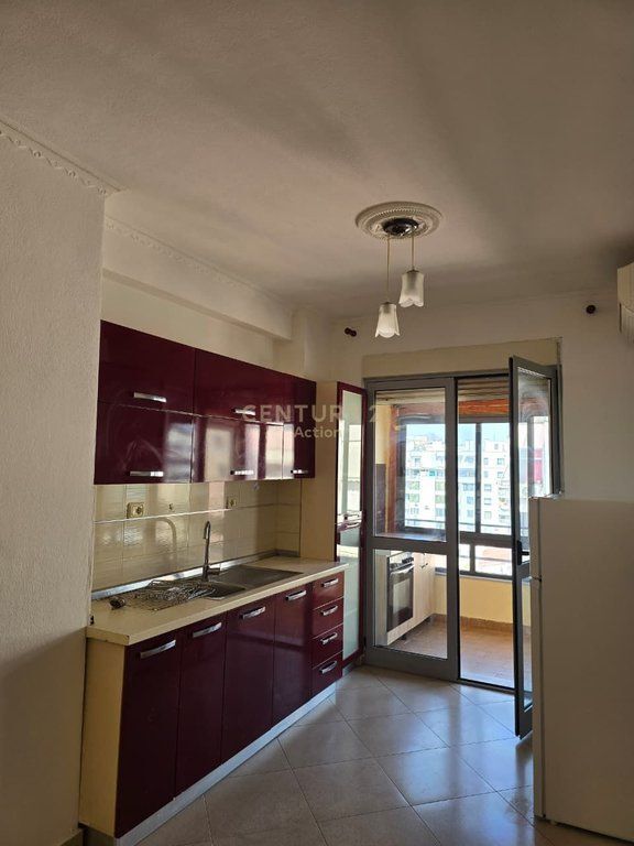 Appartamento 2+1 in affitto presso il Rrethi i Kombinatit