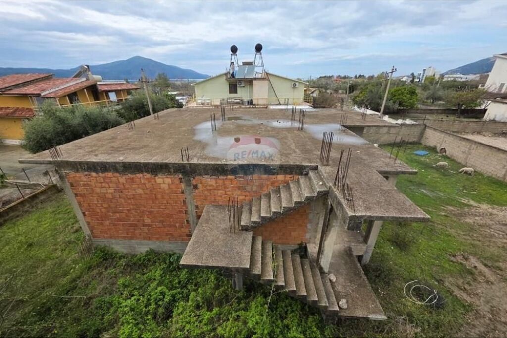 🏡 Shtëpi Private për Shitje në Orikum, Vlorë 🌊