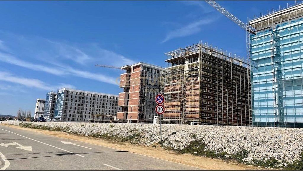 APARTAMENT PER SHITJE 2+1 TEK" KOMPLEKSI UNIVERS CITY ,ZONA STARTEK " TIRANE !