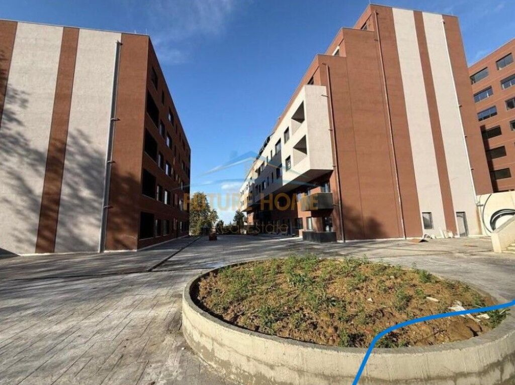 Shitet, Apartament 1+1 Rruga e Elbasanit, Tiranë