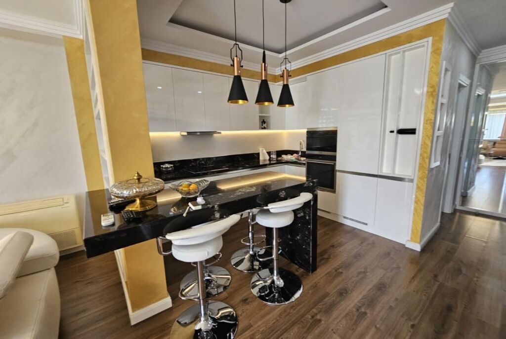 At the Dry Lake Luxurious Apartment for Sale with Lake View