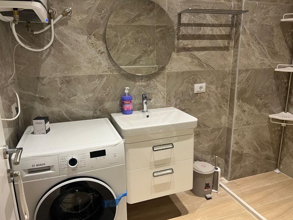 Qera | Apartament 2 + 1 | Rruga Siri Kodra | 800 €/muaj