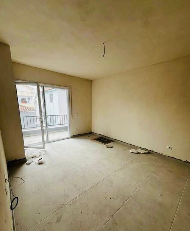 APARTAMENT 2+1 PER SHITJE / 5 MAJ