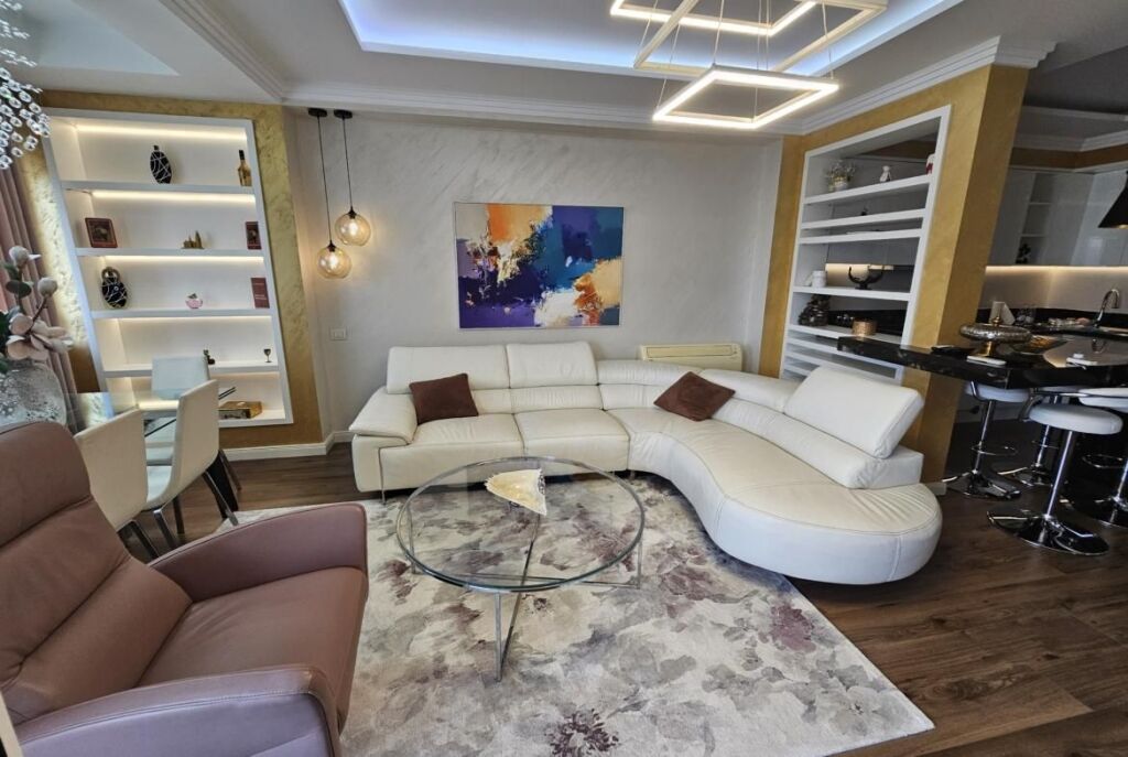 At the Dry Lake Luxurious Apartment for Sale with Lake View