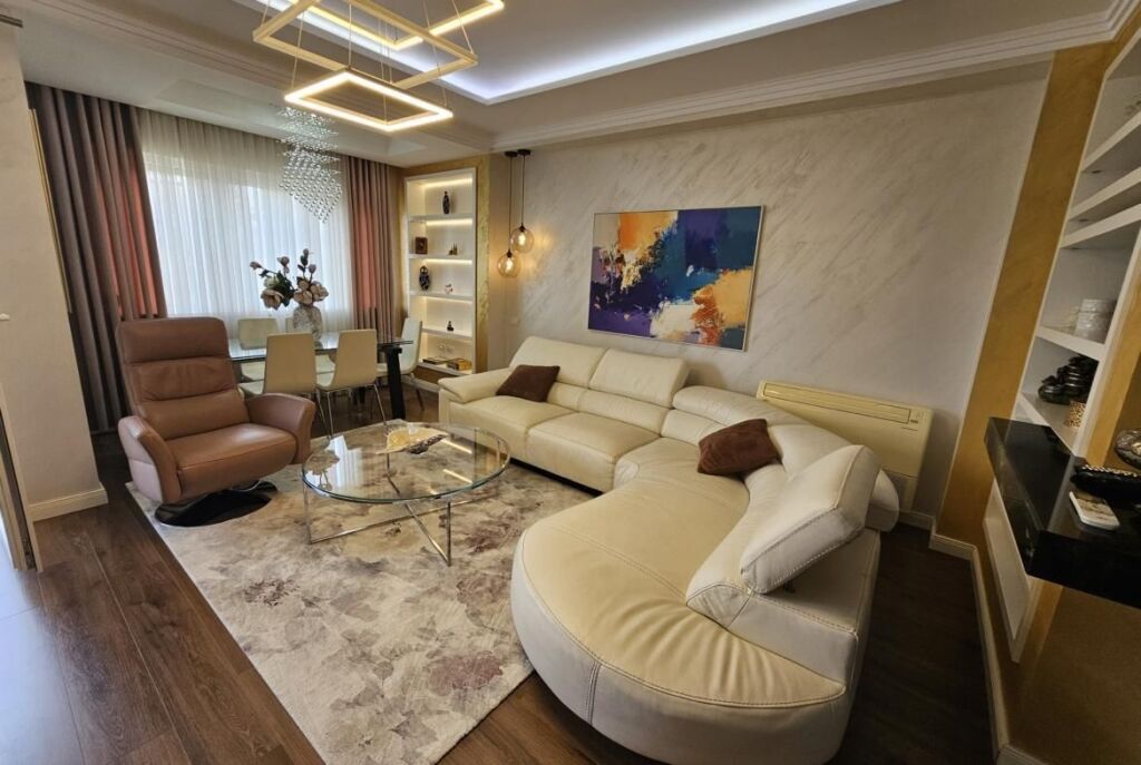 At the Dry Lake Luxurious Apartment for Sale with Lake View