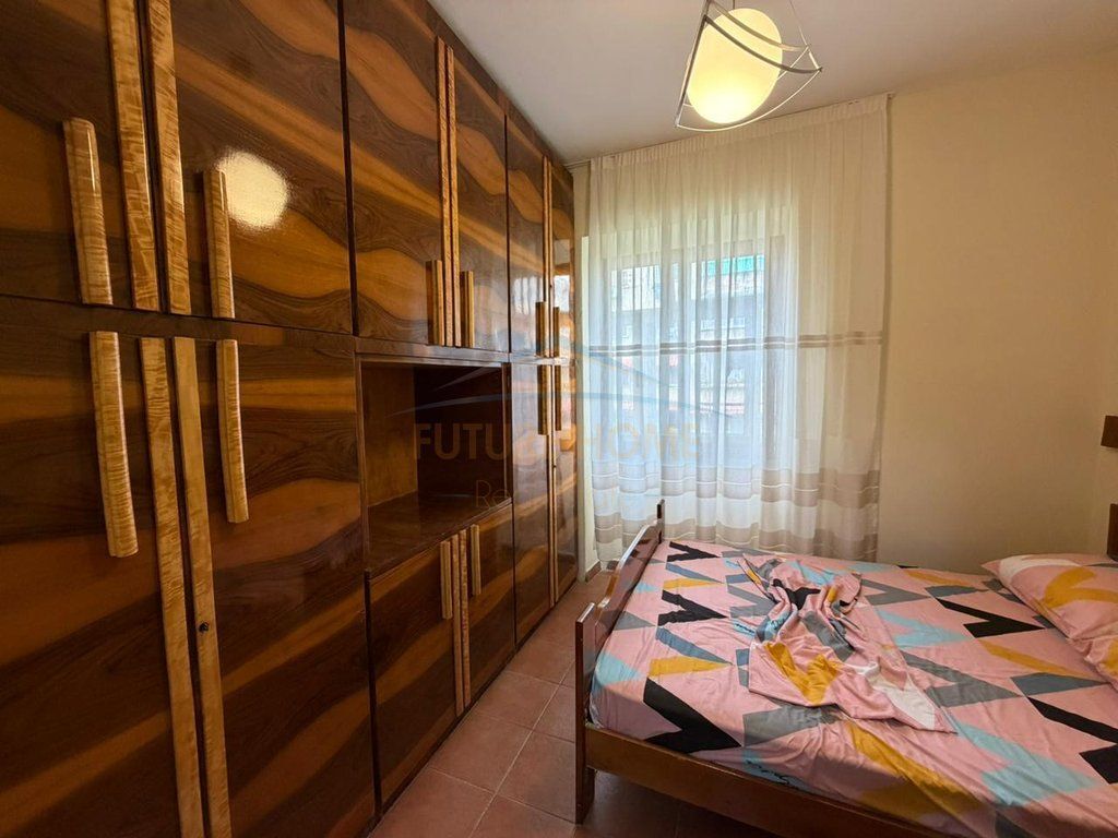 Qira, Apartament 1+1, Gjimnazi Petro Nini Luarasi, Tirane