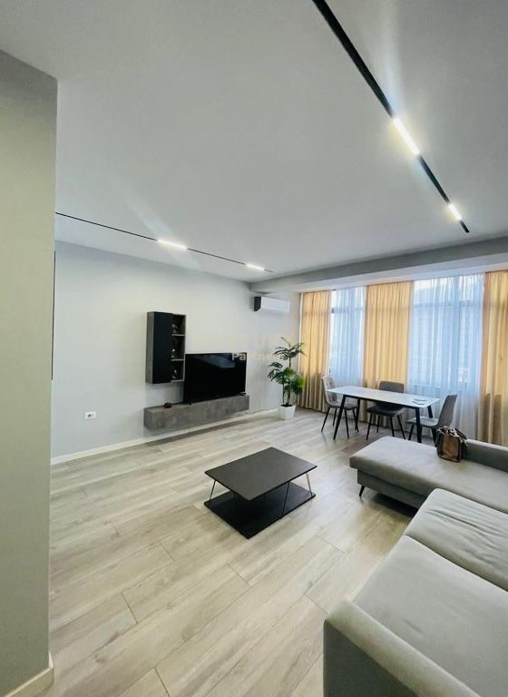 AFFITTASI APPARTAMENTO 2+1 21 DICEMBRE TIRANA