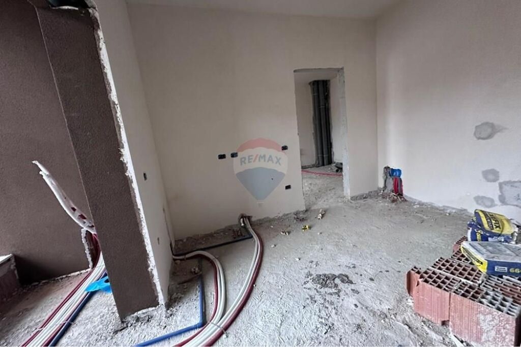 Shitet Apartament 1+1 ne Paskuqan!