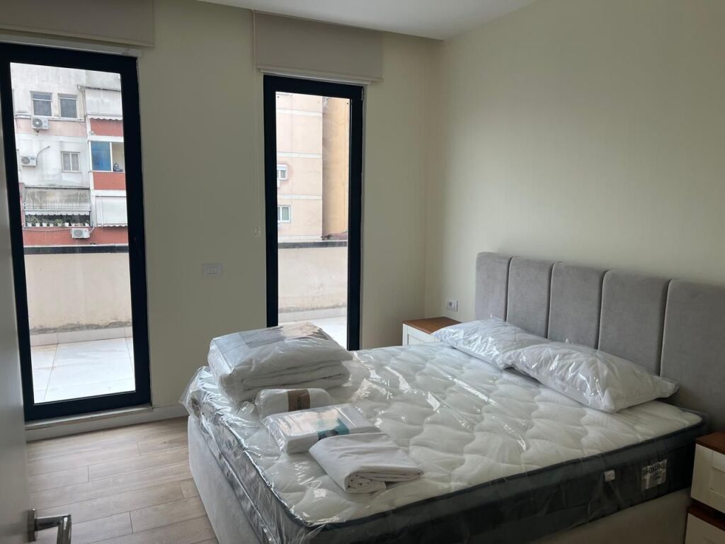 Qera | Apartament 2 + 1 | Rruga Siri Kodra | 800 €/muaj