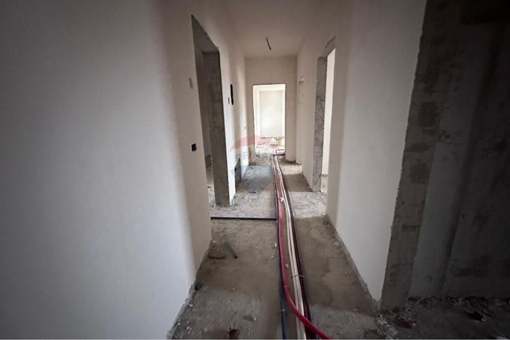 Apartment 3+1+2 for sale in Paskuqan!