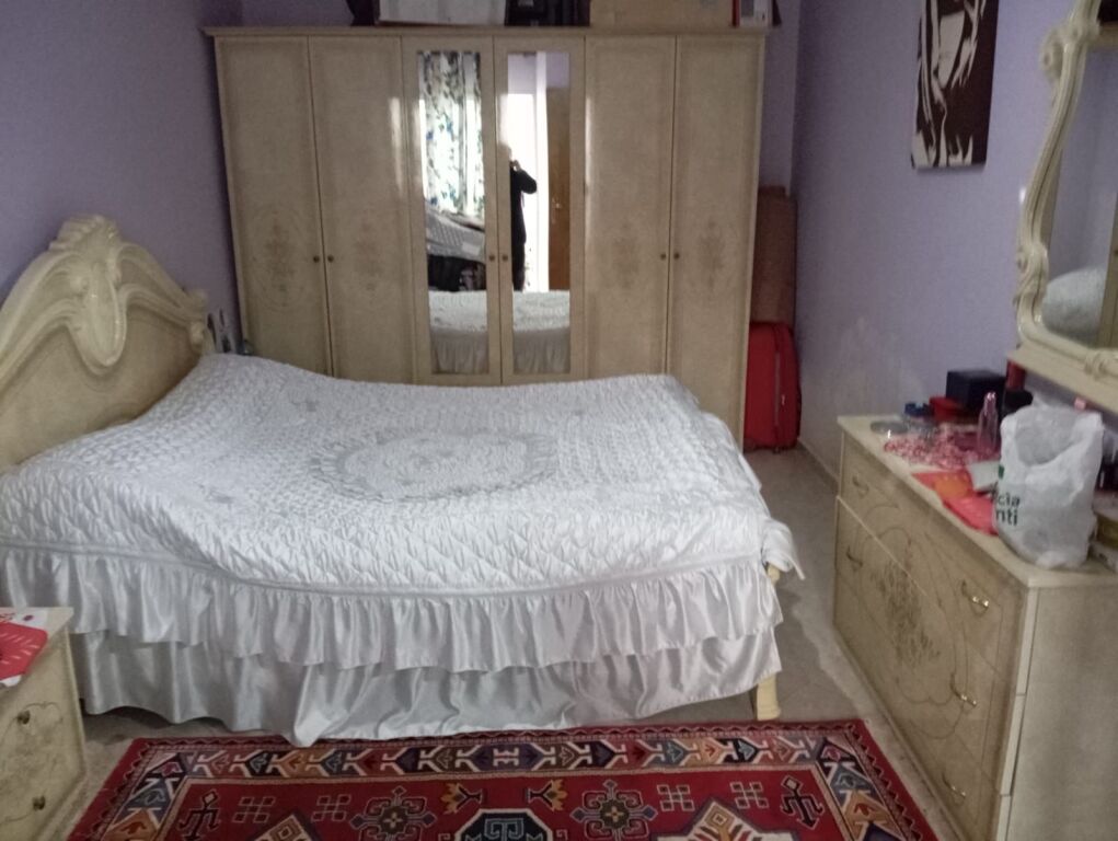Apartament me qera