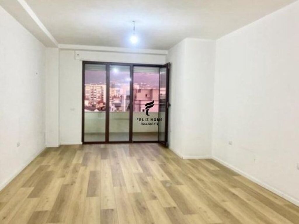 OFFICE FOR RENT 88 M2 DIBRA STREET 50,000 LEKE FH-65233