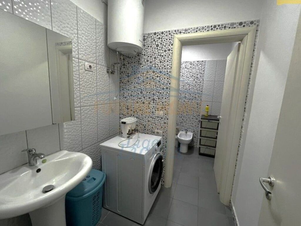 Shitet ,Apartament 2+1,Unaza E Re, Tirane.