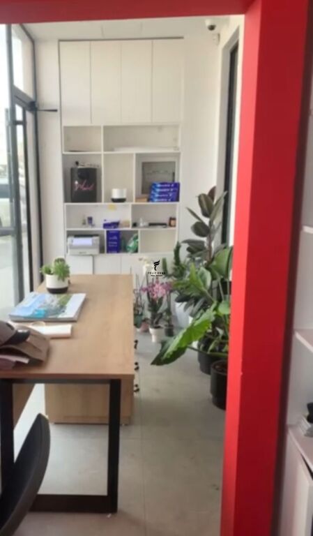 OFFICE FOR RENT 10 M2 ASTIR 40,000 LEKE FH-65287