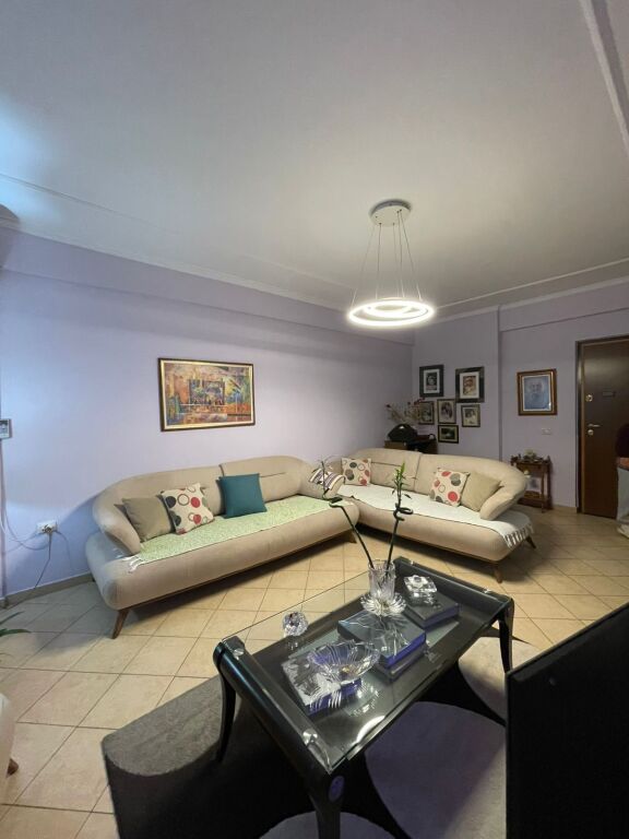 🏡 Appartamento 2+1+2 in affitto al Garden Building