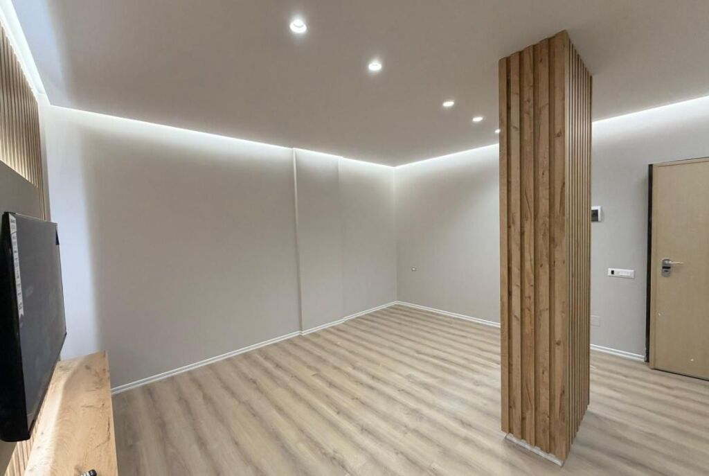 Tek Diplomati Ne Vlore, Shitet Garsoniere I Sapo Investuar!