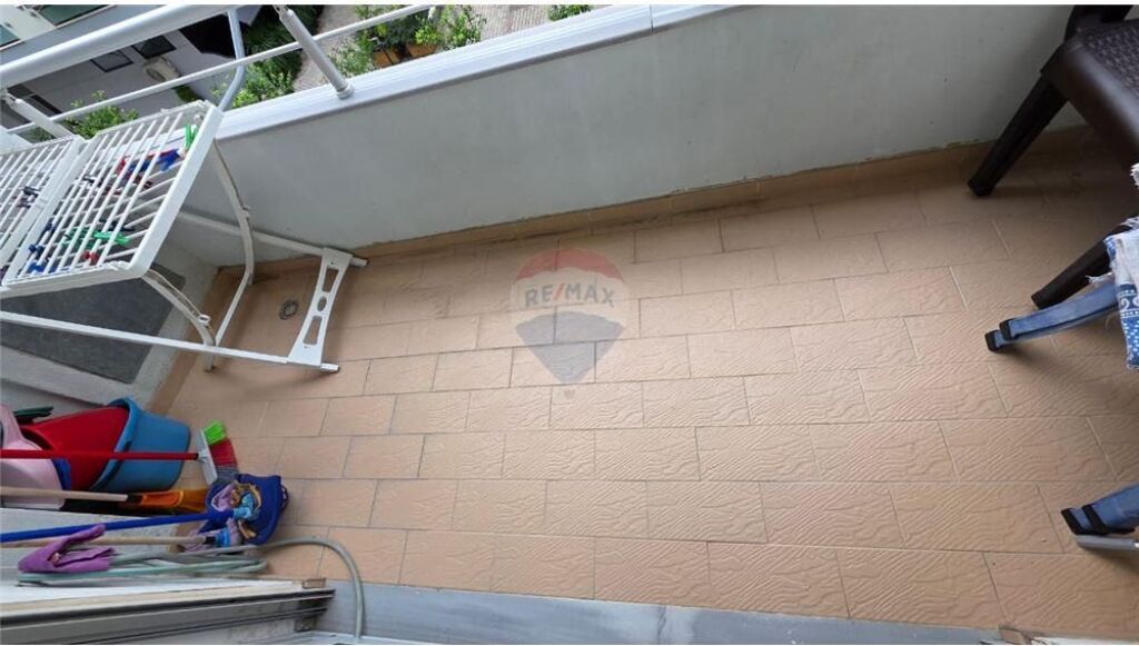 🌊 Apartament 2+1 me Qira në Lungomare, Vlorë – Pranë Hannover Bar 🏡