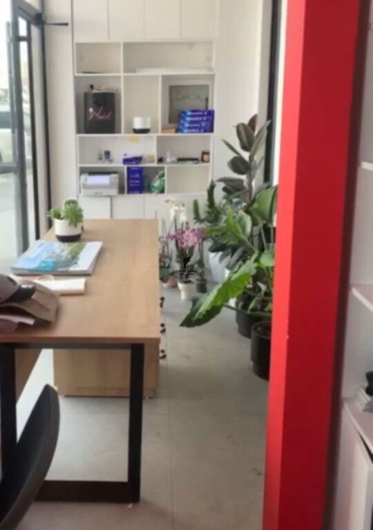 OFFICE FOR RENT 10 M2 ASTIR 40,000 LEKE FH-65287