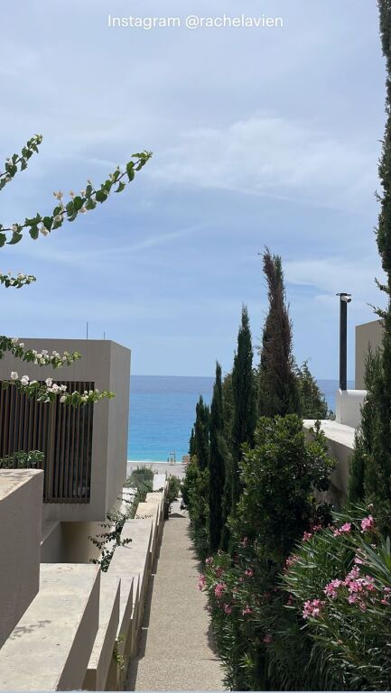 LUXURY APARTMENT FOR SALE – GREEN COAST, PALASË