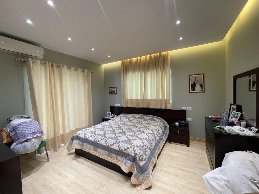 Vile me qira pranë Kompleksit të Vilave Amerikane