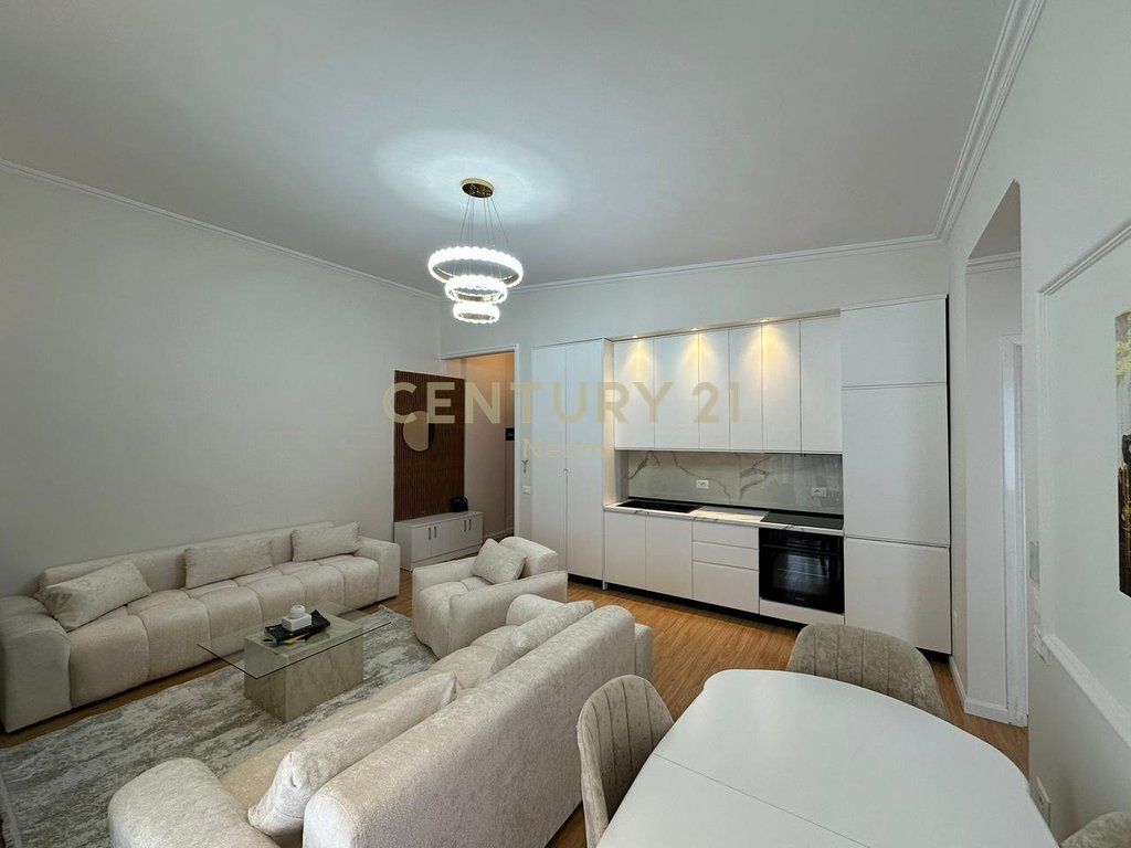 Apartment 2+1+2 for rent in Liqen te Thate!