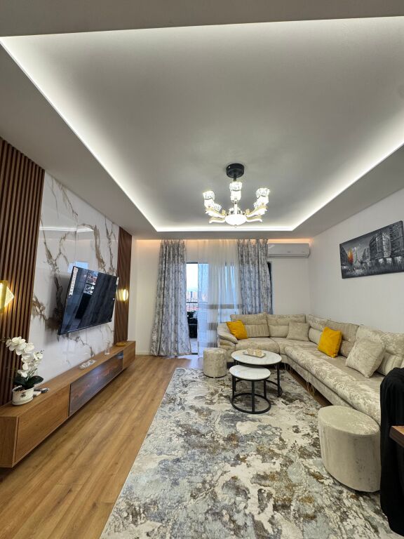 Vendo appartamento 2+1 con 2 bagni e con balcone