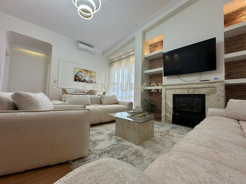 Apartment 2+1+2 for rent in Liqen te Thate!