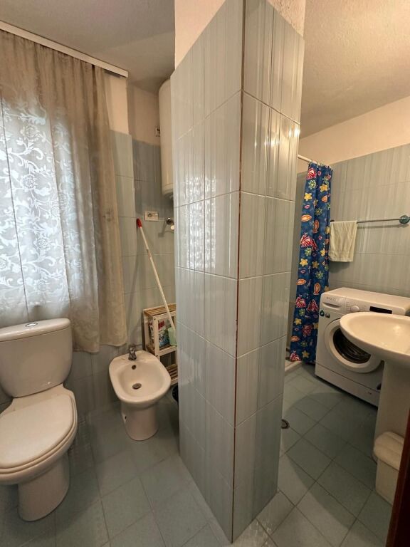 🏢Tek Zogu i Zi,prane Karburant Gazheli shitet apartament 2+1, 210,000€