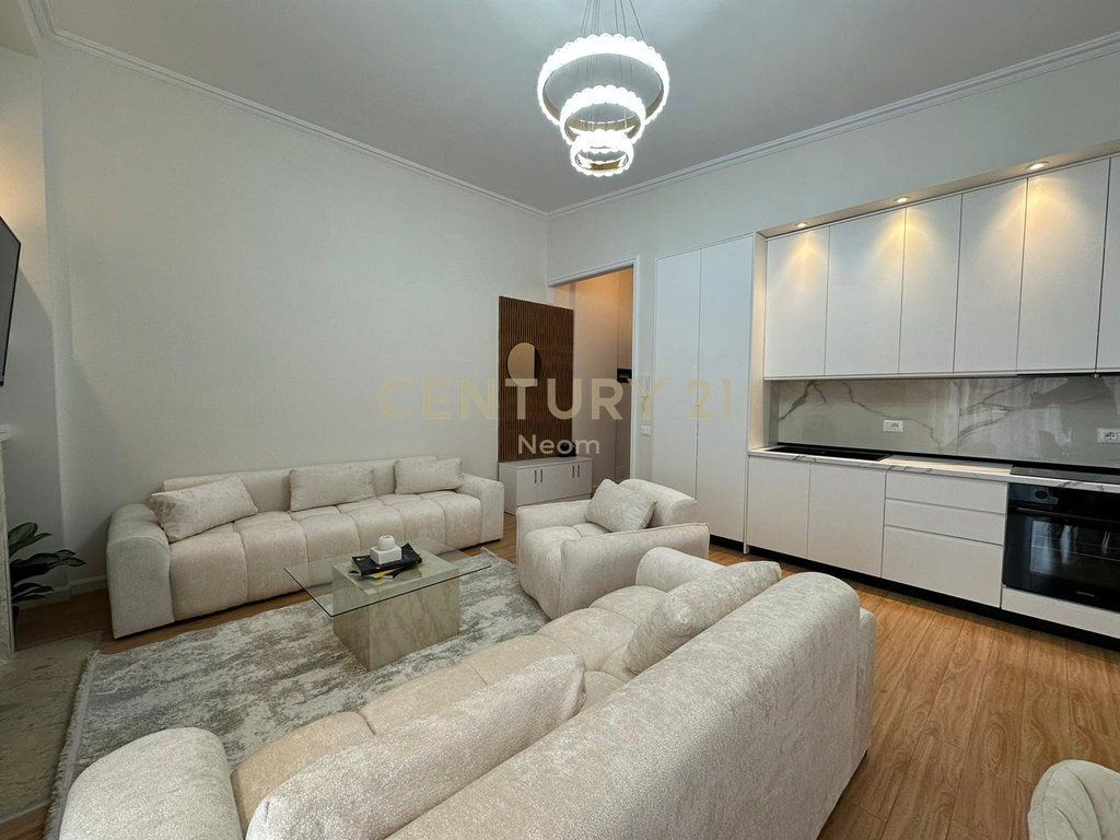 Apartment 2+1+2 for rent in Liqen te Thate!