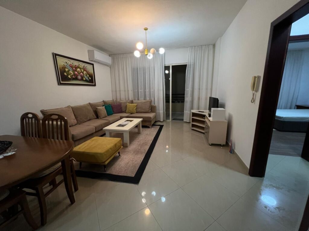 Appartamento 1+1+ balcone – Astir - In affitto !