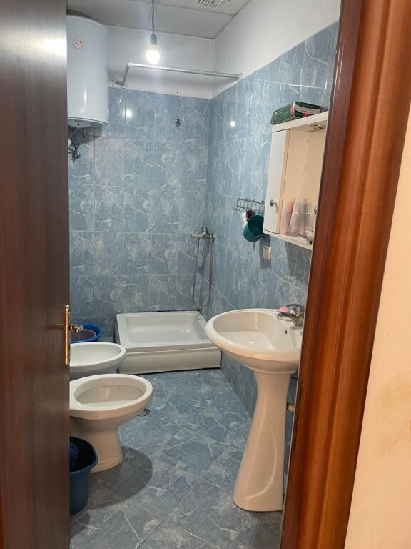Apartament me qera terminali pallatet e verdha