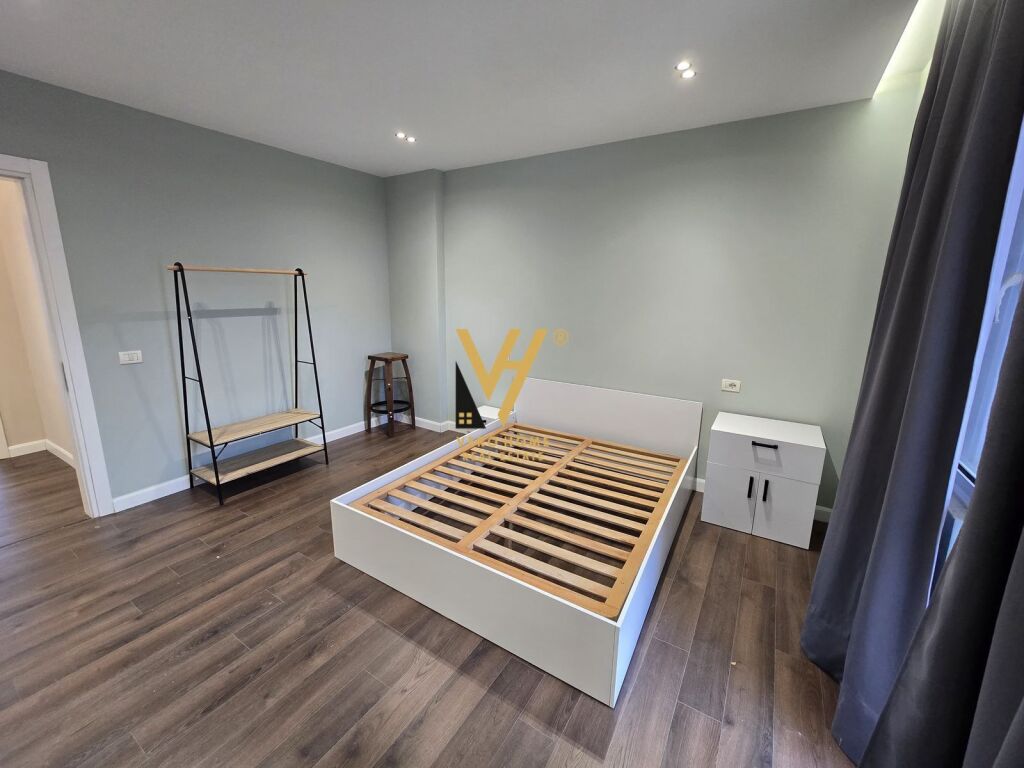 SHITET APARTAMENT 2+1+2 TE KOPSHTI BOTANIK 210.000 EURO