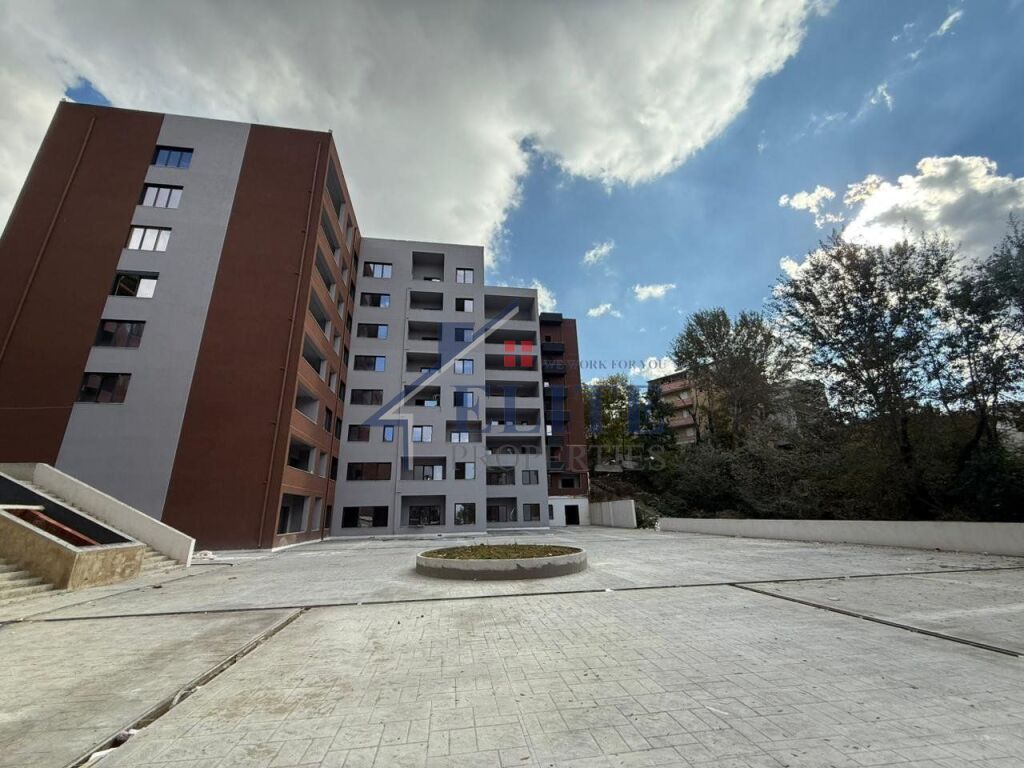 Shitet, Apartament 1+1 Rruga e Elbasanit, Tiranë.
