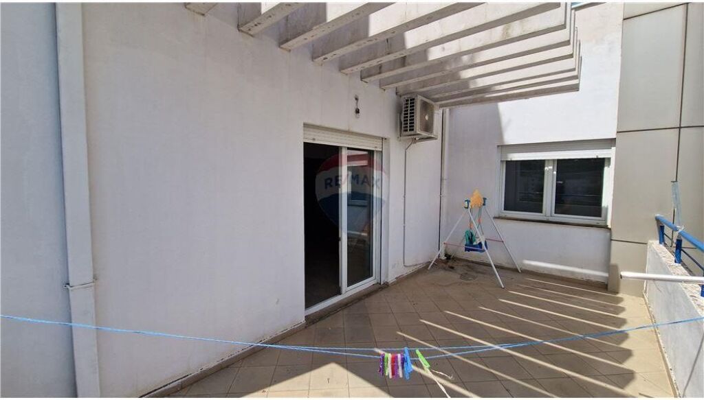 🏢 Apartament 2+1+2 për Shitje – Bulevardi Ismail Qemali, Vlorë 🌟