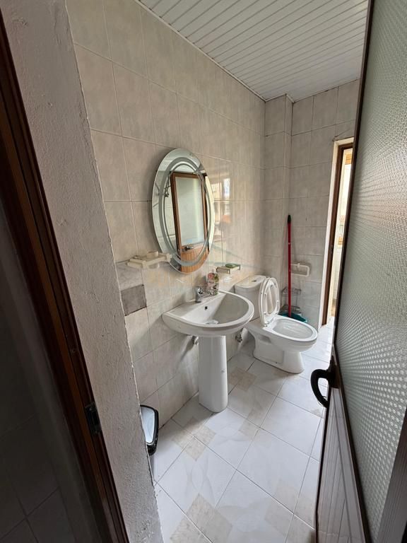 Qira, Apartament 1+1, Gjimnazi Petro Nini Luarasi, Tirane