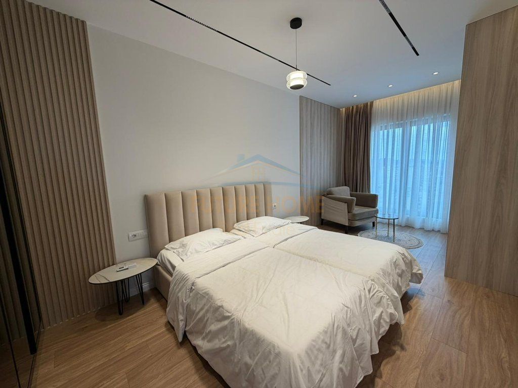 Affitto, Appartamento 1+1+Posto Auto, Via Barrikadave, Tirana.