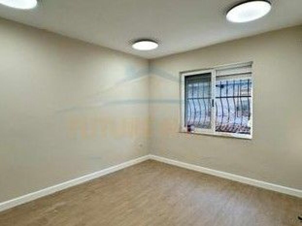 Shitet, Apartament 2+1 , Rruga e Kosovareve, Tirane