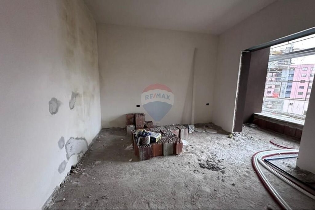 Shitet Apartament 1+1 ne Paskuqan!