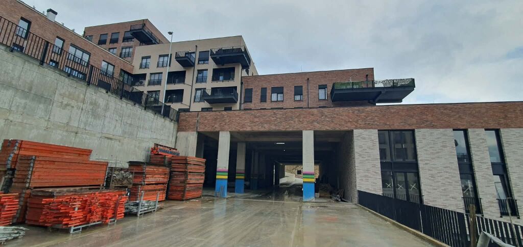 POST PARKIMI - PËR SHITJE - KODRA E DIELLIT 2, TIRANË