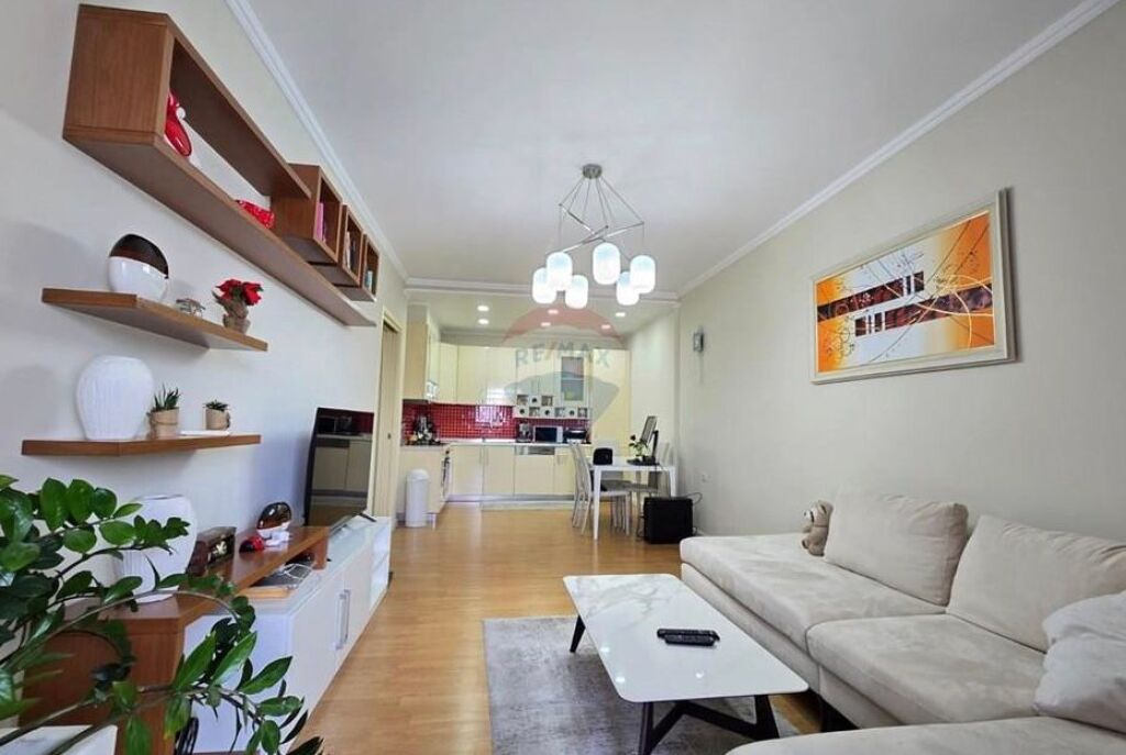 Apartament - Për Shitje - Stacioni i Trenit, Tiranë ID: 530201001-834