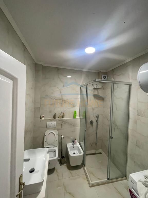 Qera, Apartament 2+1+2 Qender Tirane